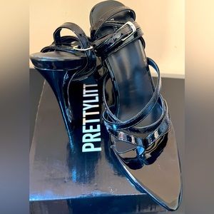 Black point toe thong multi strappy sandal, Size US 5, UK 3